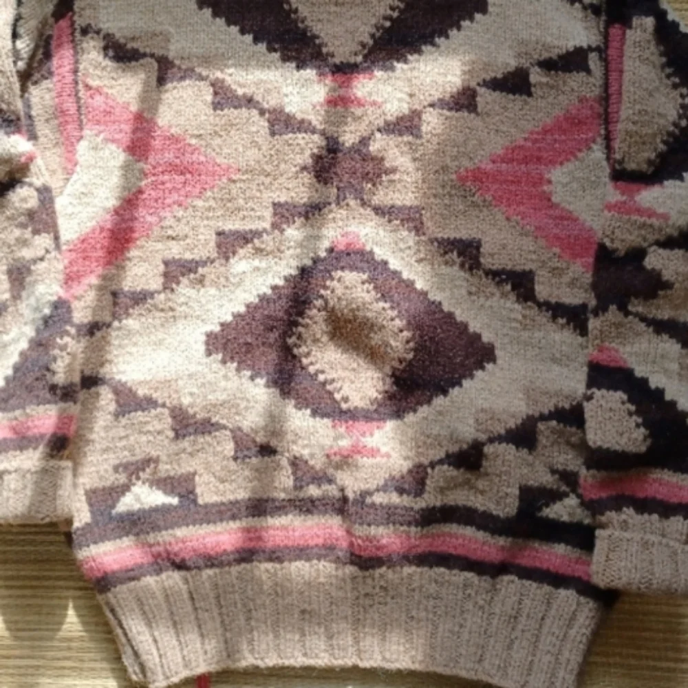 🥰 Vintage Ralph Lauren Tan and Brown Handknit Turtleneck Sweater - Picture 4 of 14